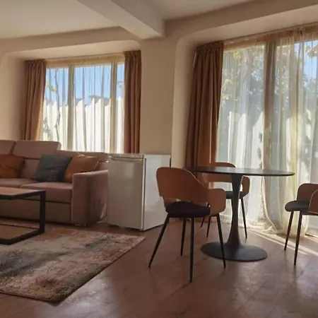 Elegant Loft Lägenhet