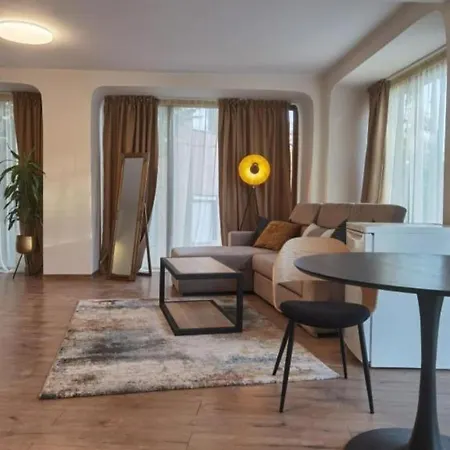 Lägenhet Elegant Loft Plovdiv