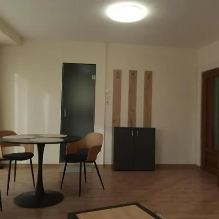 Elegant Loft Lägenhet *